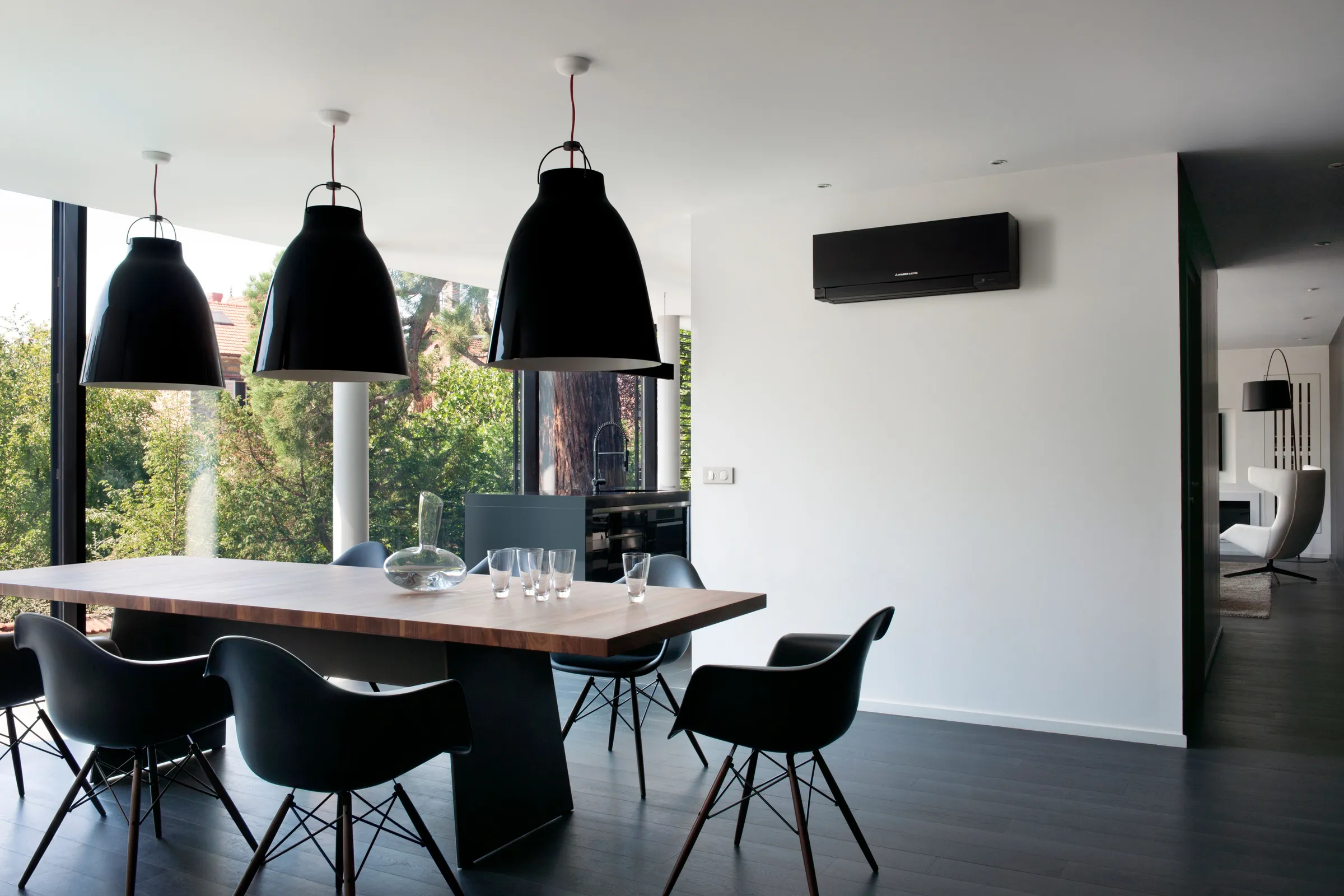 MSZ-EF_Svart_kitchen.jpg