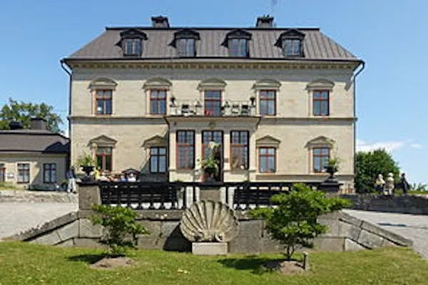 Stockholm_Jarfalla_Gorvelns_slott.jpg